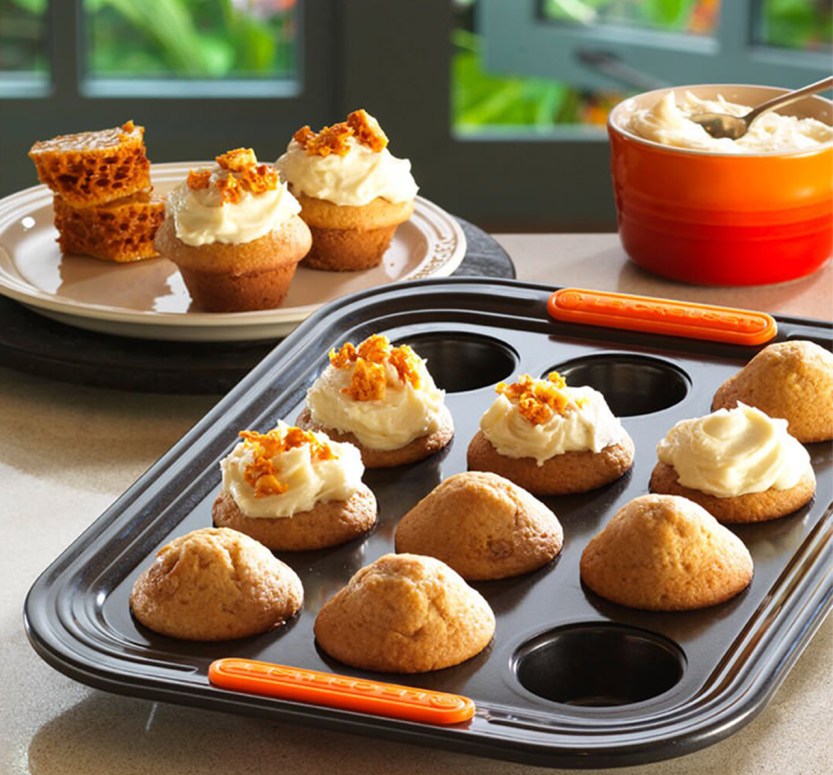 Le Creuset Muffin Tray